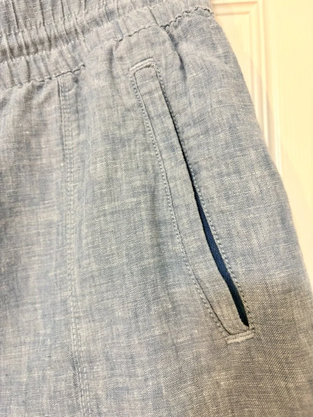 Athleta Linen Shorts Blue Chambray Size 12 EUC - Picture 4 of 7
